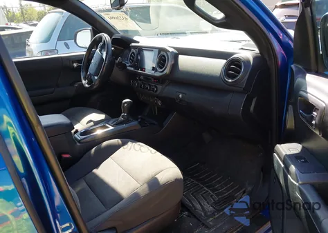 2017 Toyota Tacoma Trd Sport z USA, uszkodzony, nr VIN 3TMCZ5AN1HM056242